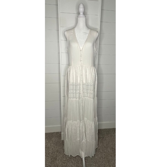 Playa Lucila White Dress Size Medium - Picture 1 of 6